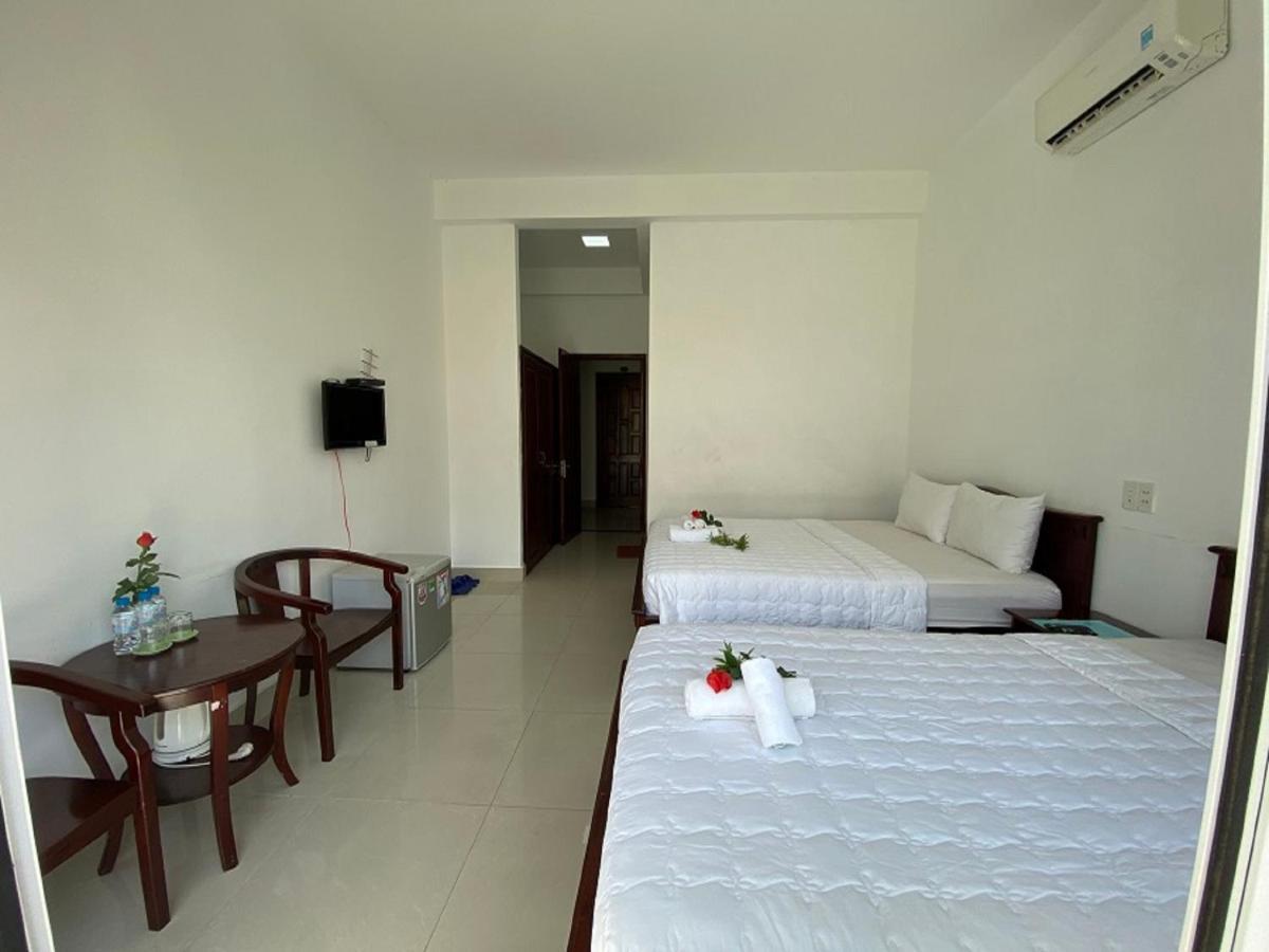 Con Dao Guesthouse Chi Khu Co Ong Exterior photo