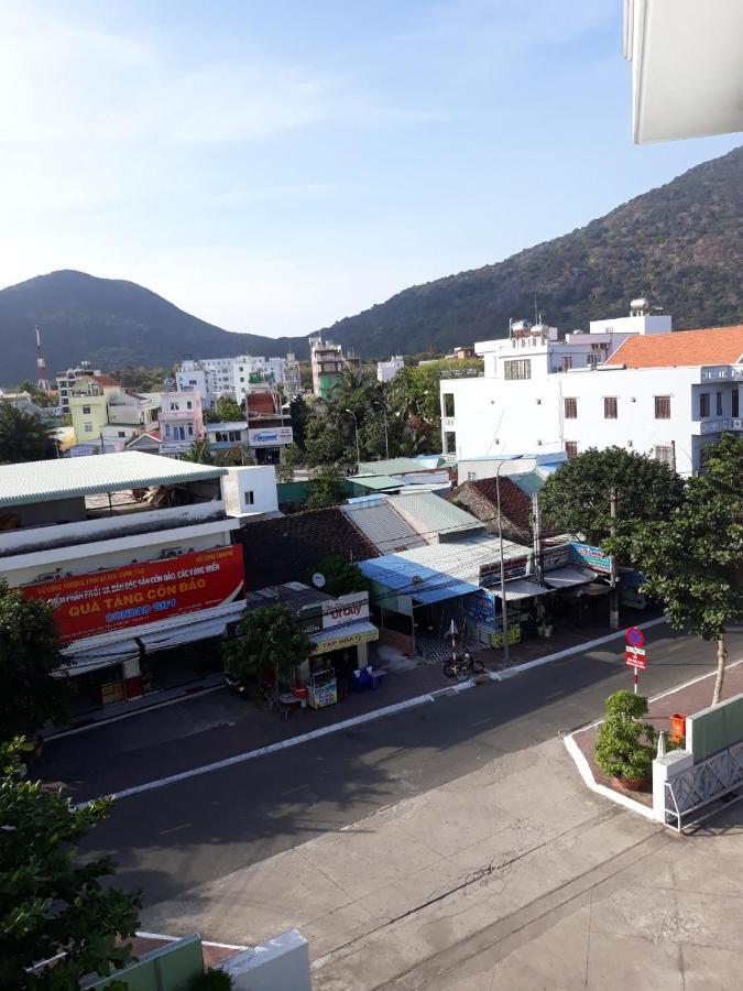 Con Dao Guesthouse Chi Khu Co Ong Exterior photo